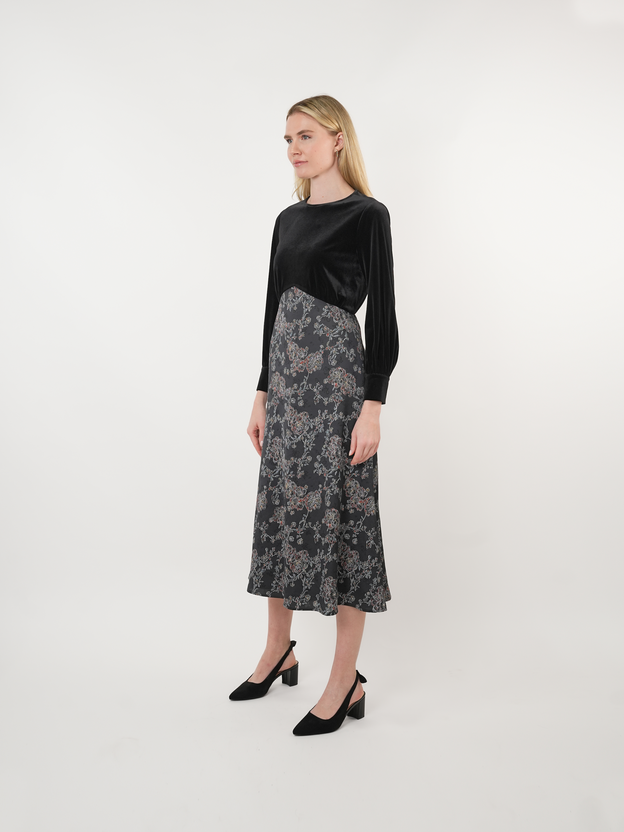Velvet Inverted V-Waist Midi Dress